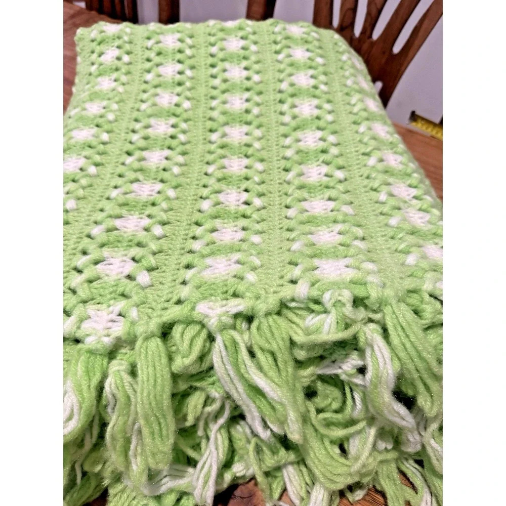 VTG Crochet Granny Square Blanket Green White Fringe Cottage Grandma 83X63 In